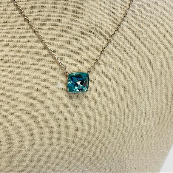 Swarovski Crystal Aqua Blue Square pendant Silver Tempo Necklace - No Box - Picture 3 of 7